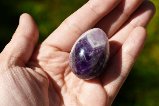 Chevron Amethyst Egg