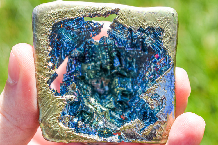 ARTISTIC PIECES