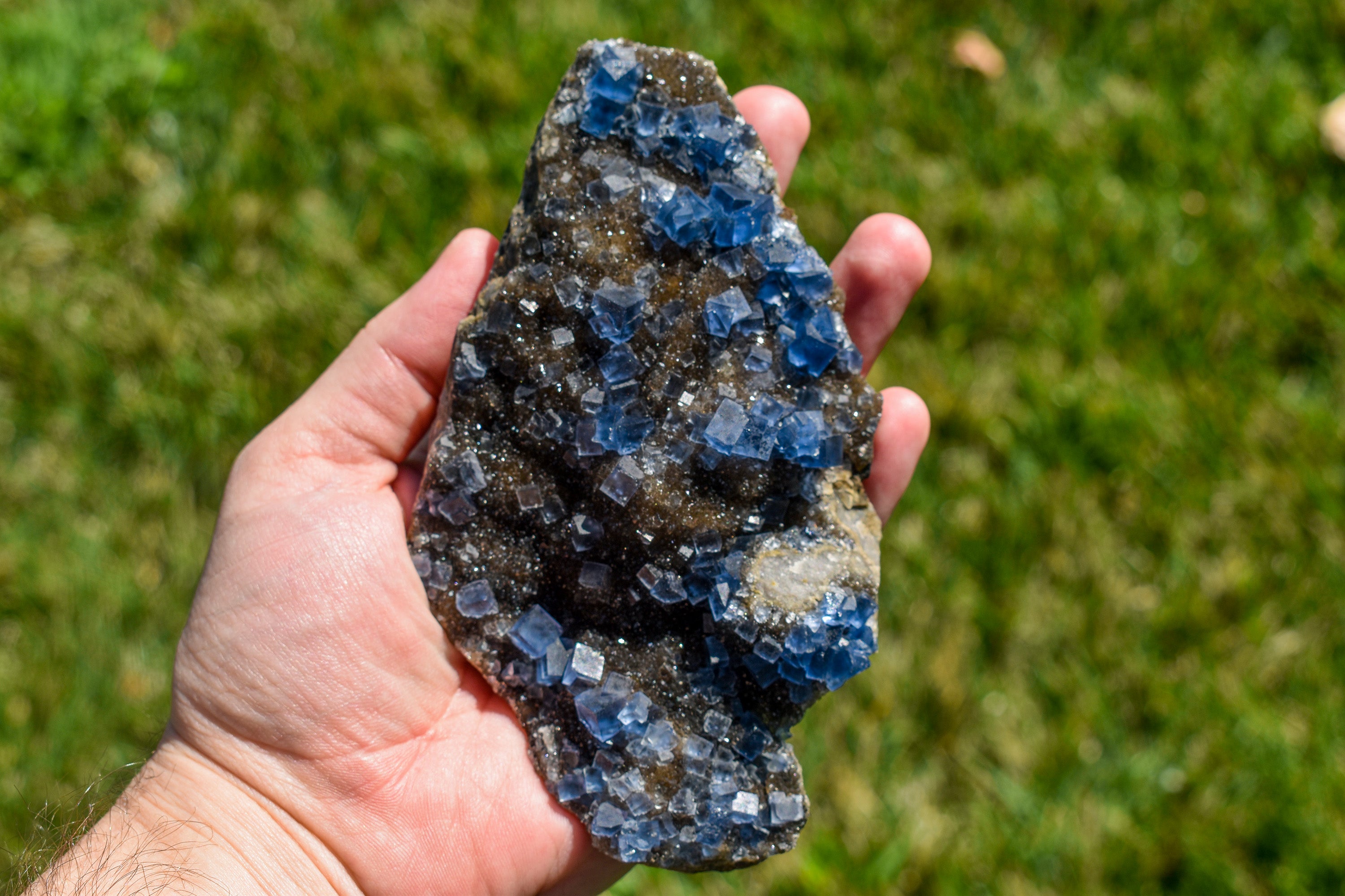 Fancy Blue Rocks Blue Crystals In Rocks